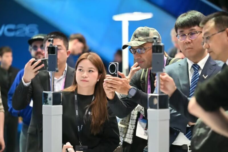 Mobile World Congress 2026: The “Robot” Phones and Creaseless Foldables Stealing the Spotlight